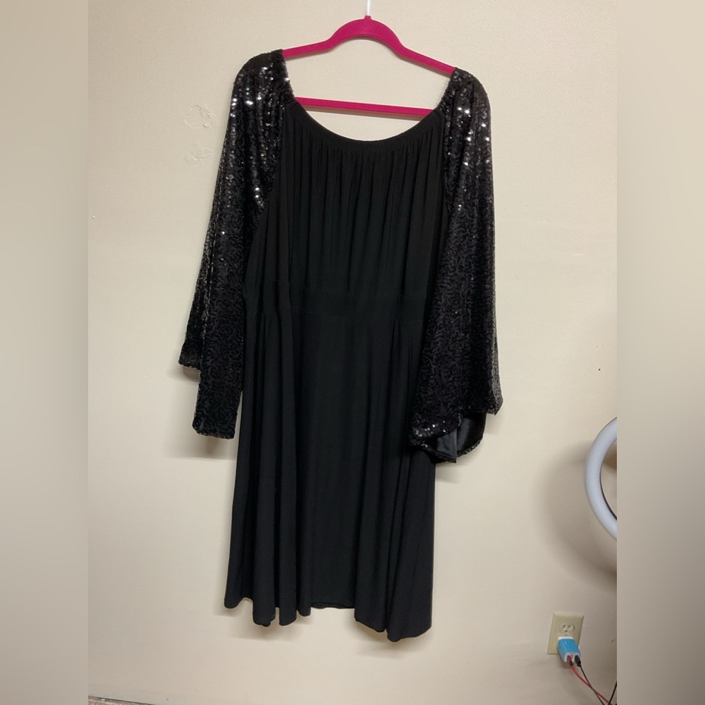 Igigi Black Dress - Picture 3 of 3
